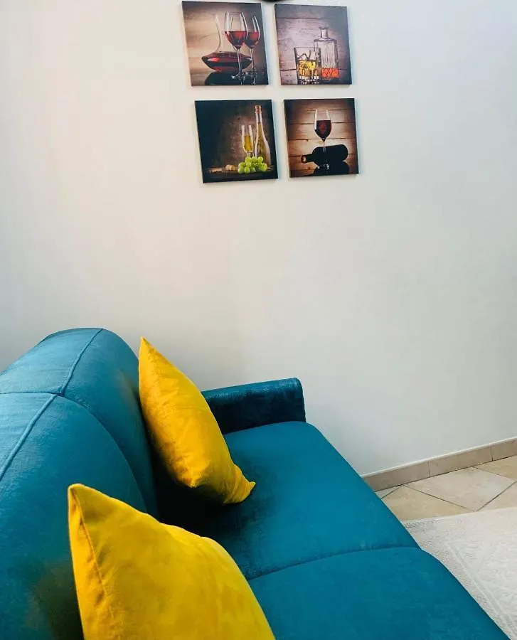 San Marco 13 L T Apartment Naples Italy